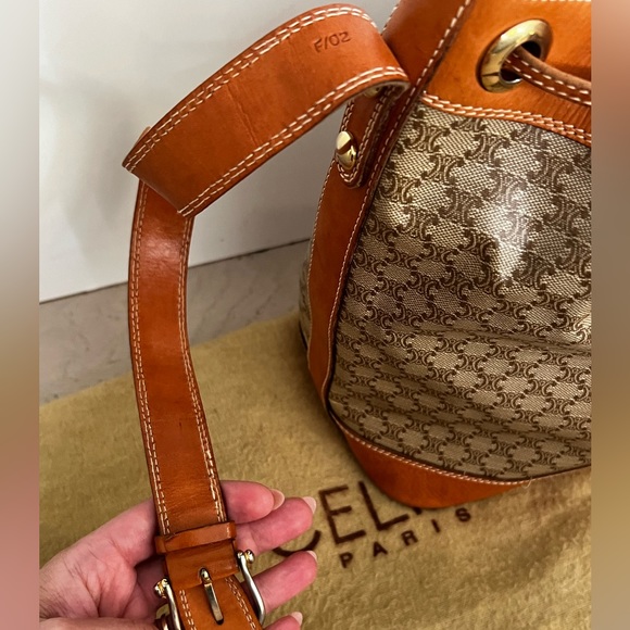 Vintage Celine Bucket Bag - Picture 4 of 13